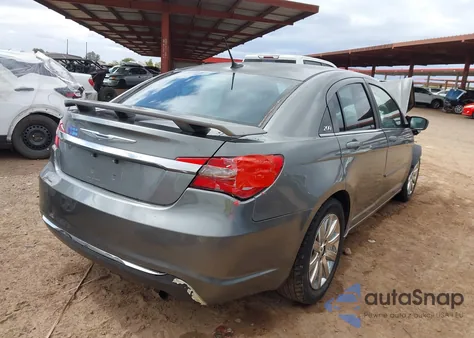 2013 Chrysler 200 Touring из США, поврежденный, VIN 1C3CCBBB3DN589797